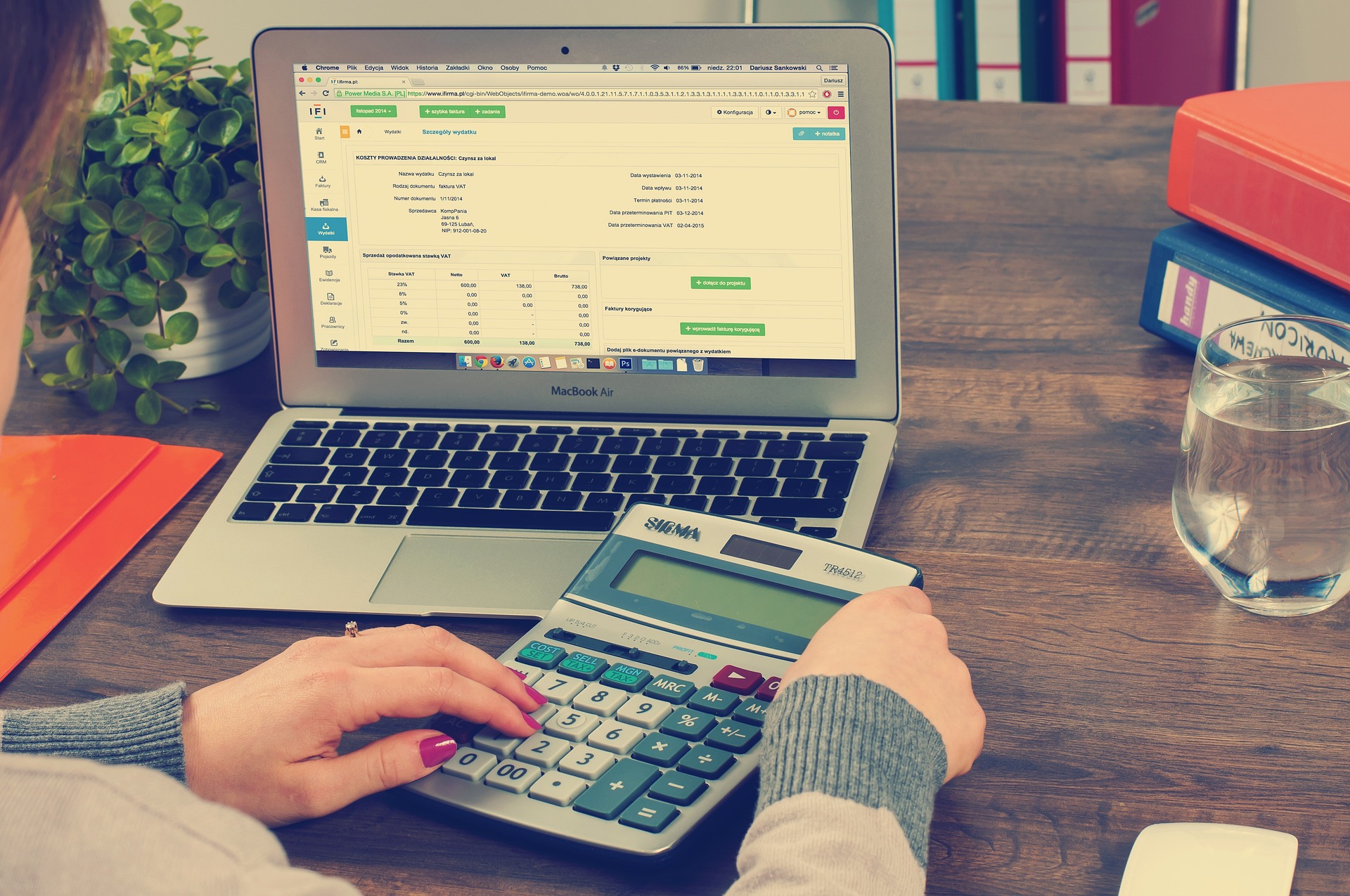Tailoring Technology Solutions: Customizing Bookkeeping Services for Small Businesses